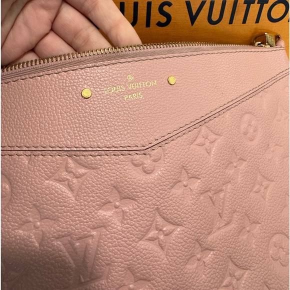 SOLD🥂JUST TODAY💐LOUIS VUITTON empreinte daily pouch rose poundre ballerina 🌸 - Picture 13 of 16